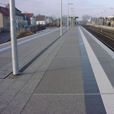 Modulares Bahnsteigsystem